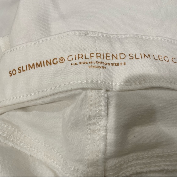 Chico’s SO SLIMMING No-Stain White Girlfriend Crops, Size 3.5(18) - Picture 3 of 3